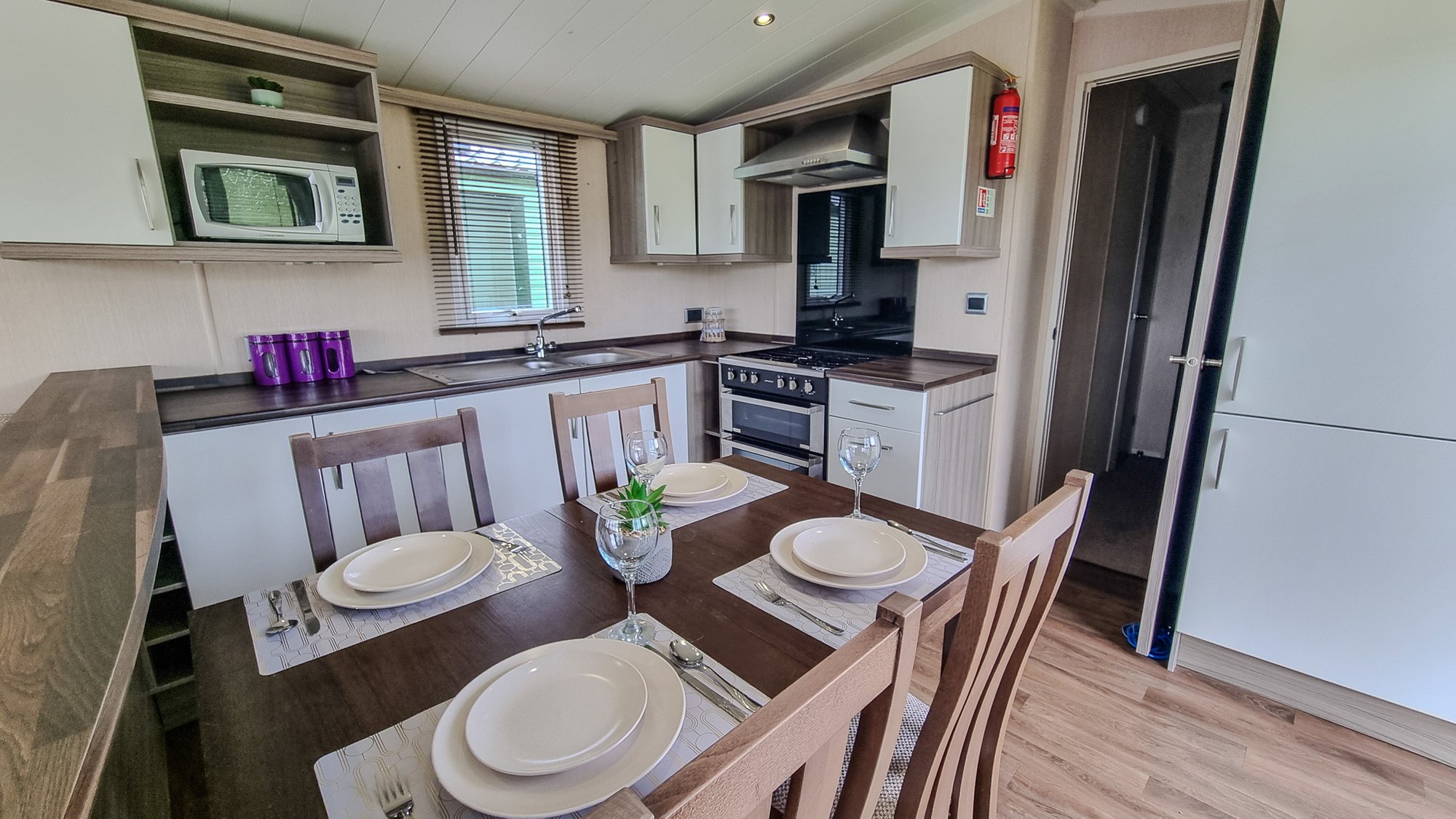 Swift Moselle Kitchen & Dinning Area