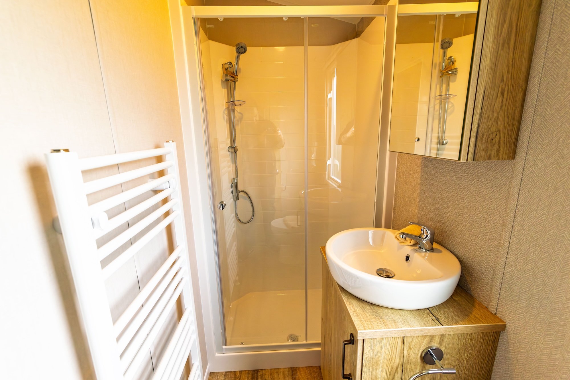 Atlas Debonair Master Bathroom