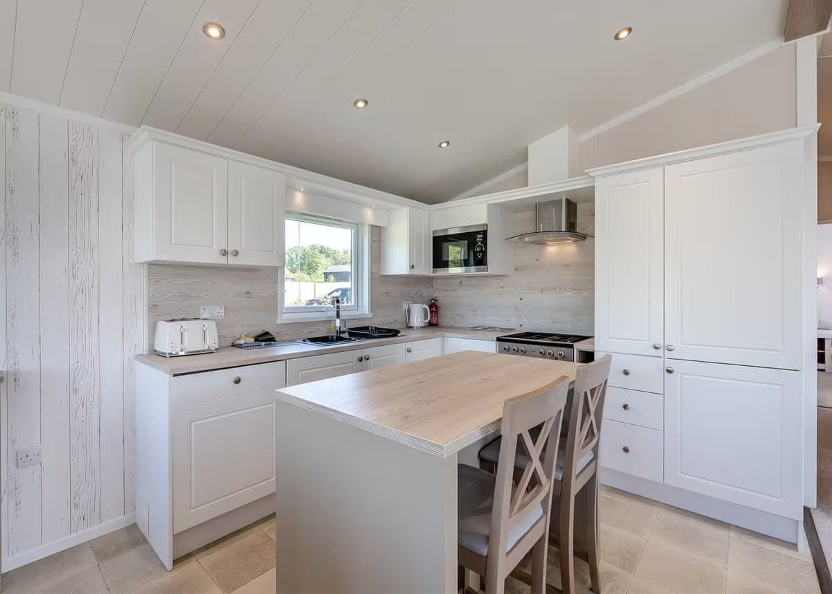Swift Edmonton Lodge Kitchen
