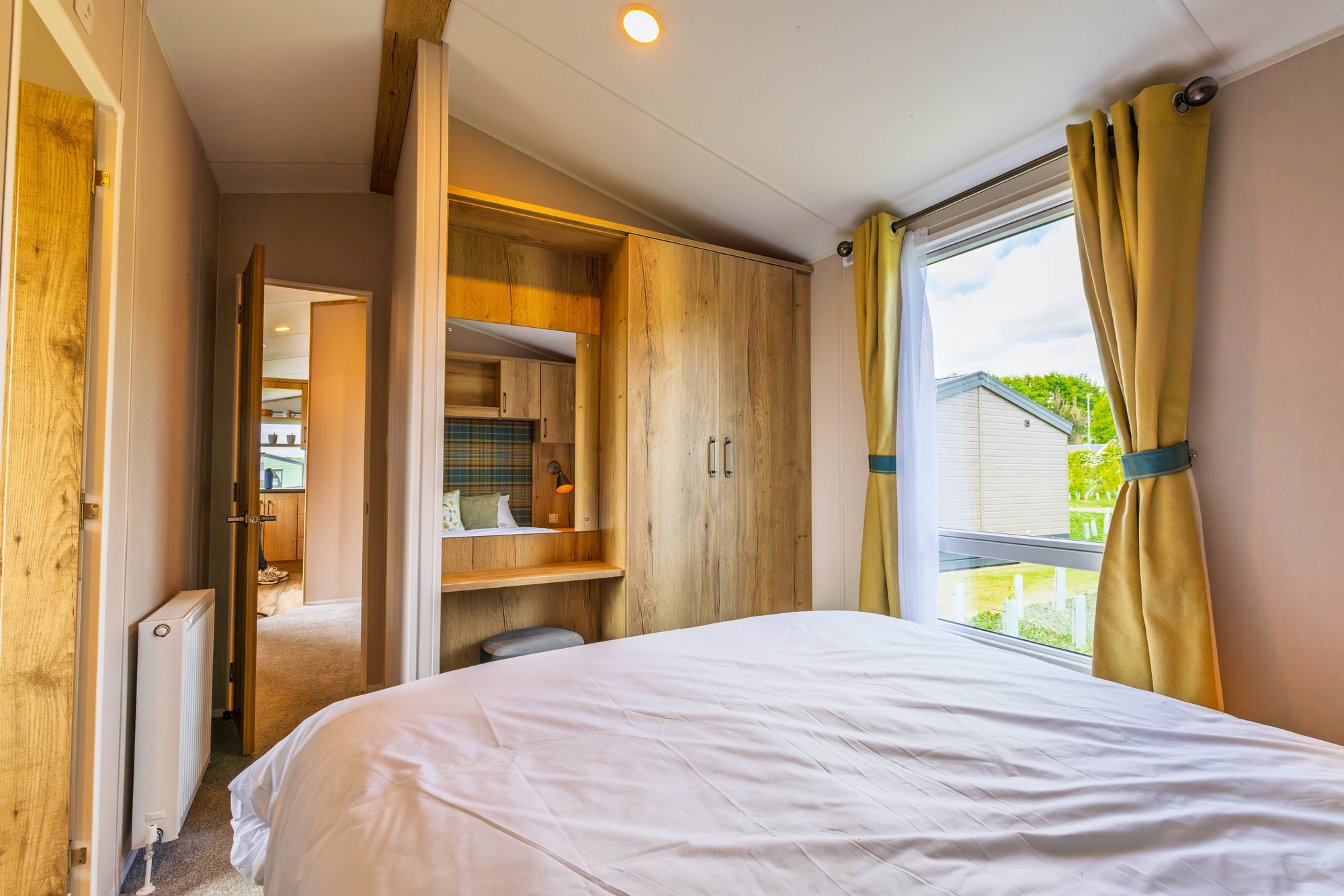 Atlas Debonair Dresser & Wardrobe