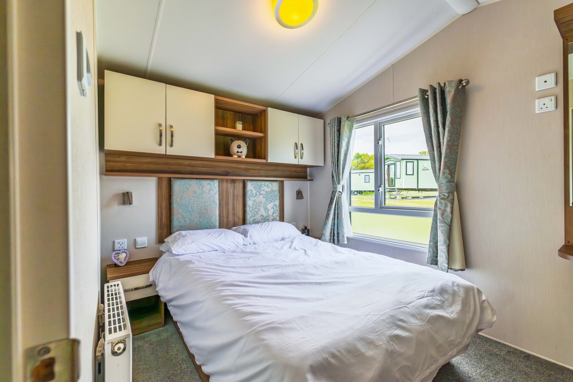 Willerby Avonmore Master Bedroom