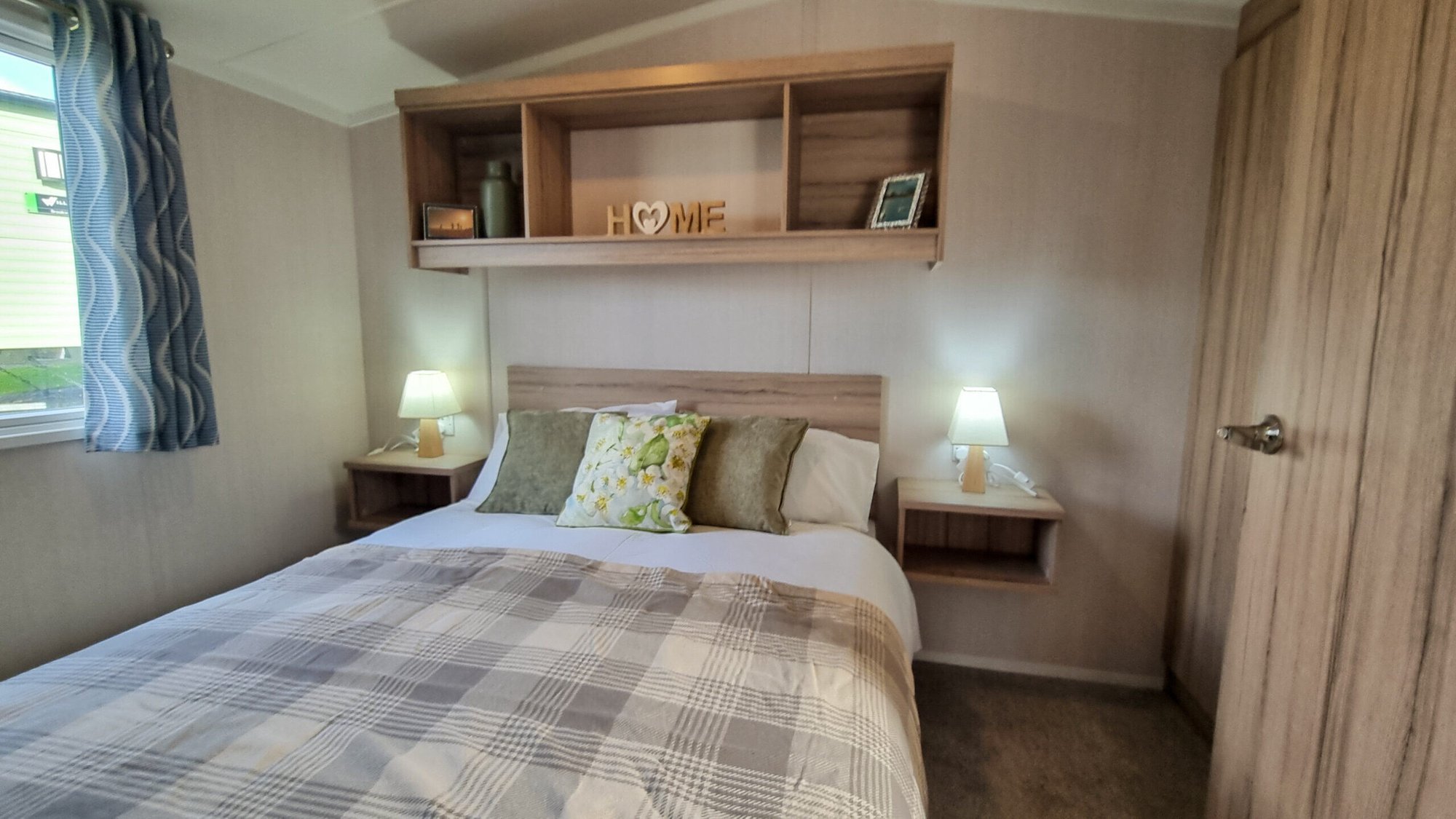 King Bed