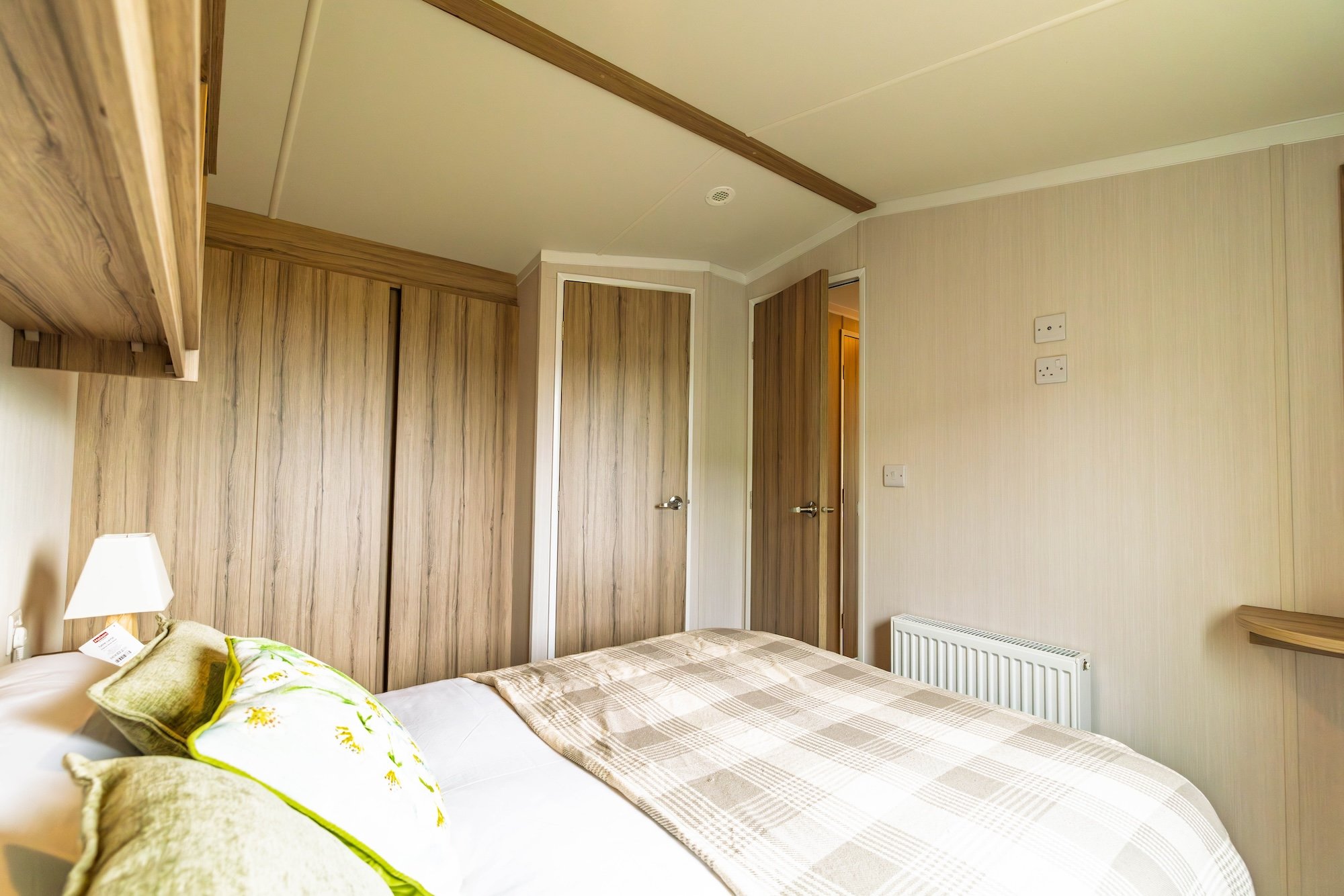 Swift Royan Fitted Wardrobes & En Suite