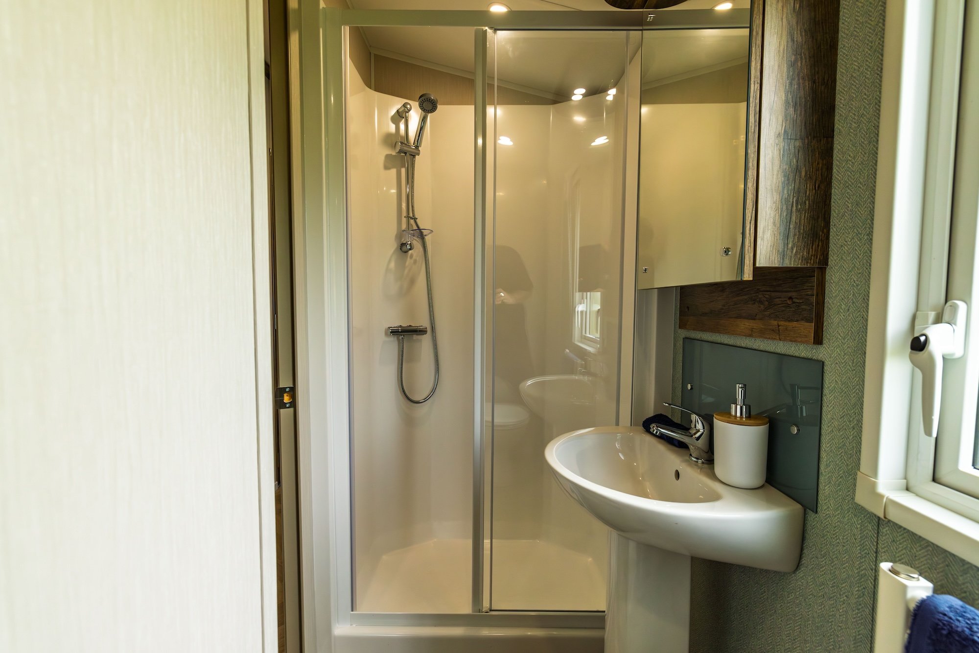 Willerby Brookwood Bathroom